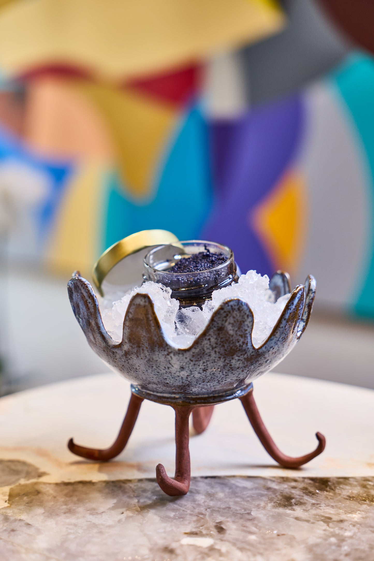 Caviar Wavy Bowl 4 legs